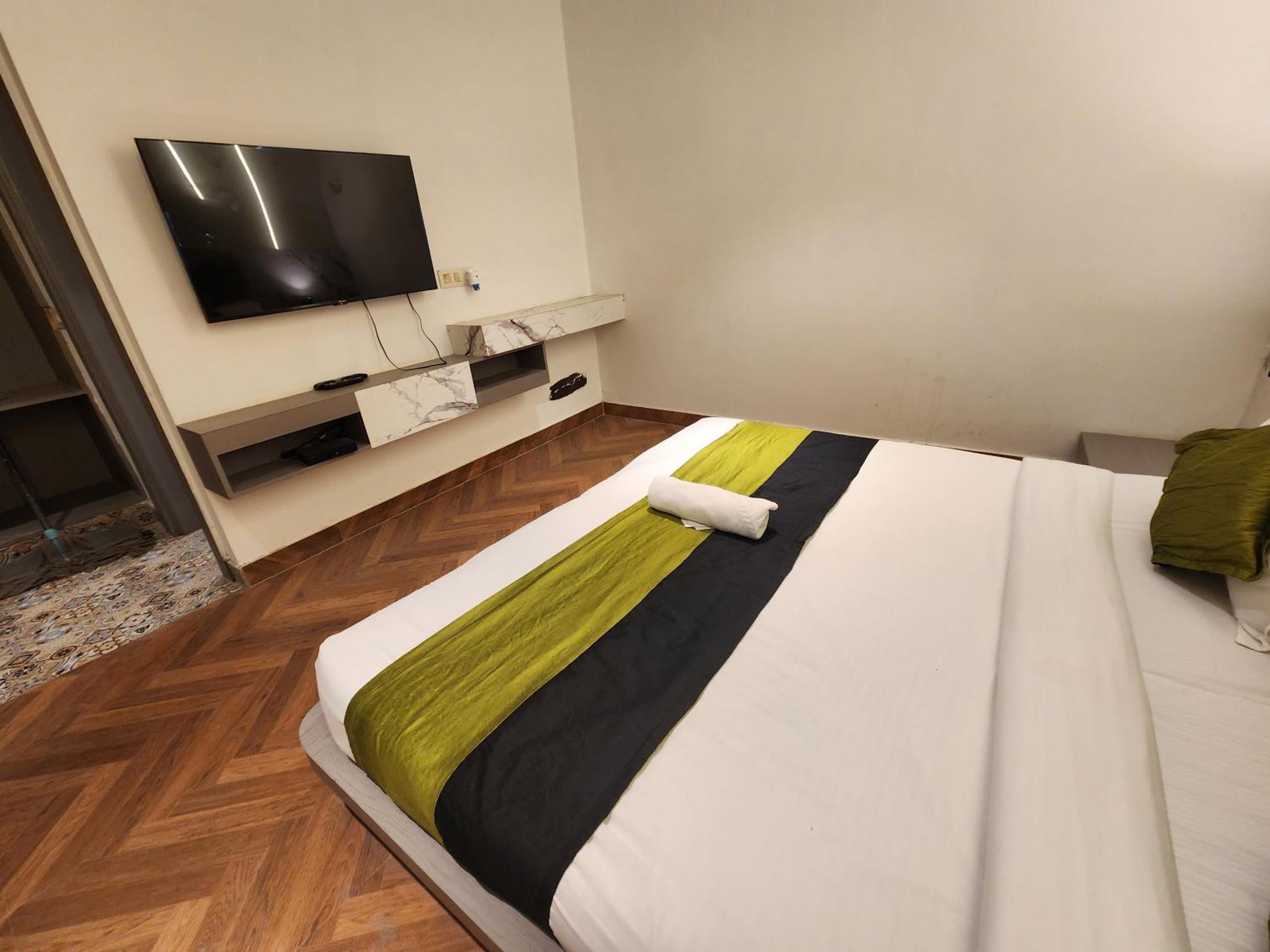 Square9 - A Boutique Hotel Gurgaon Exterior photo